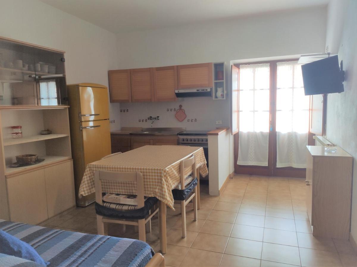 Appartamento Il Nespolo Pomonte Exterior photo